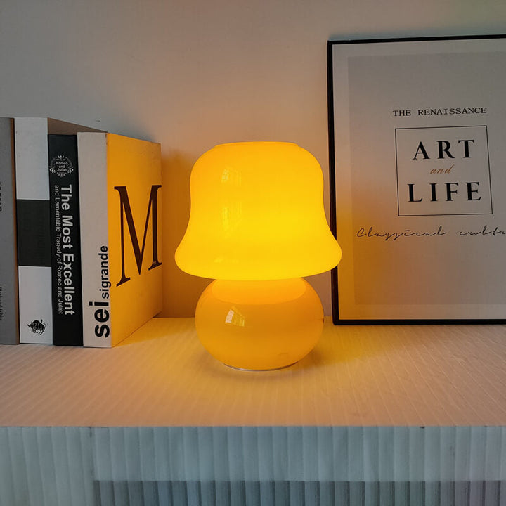 Französische Creme Handgefertigte Glas Pilz 1-Licht Tischlampe 