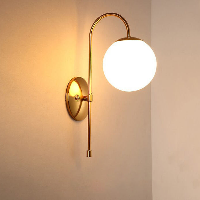 Applique murale à 1 lumière avec abat-jour en verre et fer industriel 