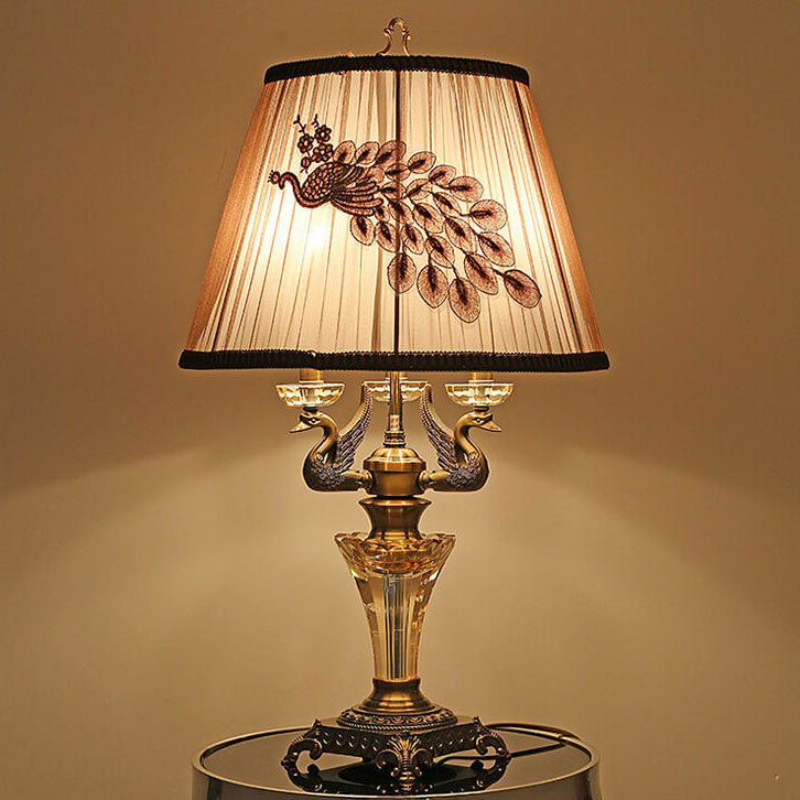 Lampe de table moderne avec abat-jour en tissu de luxe, base en cristal, 3/4 lumières 