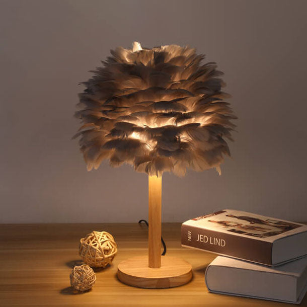 Lampe de table moderne et créative à 1 lumière en bois massif avec plumes décoratives 
