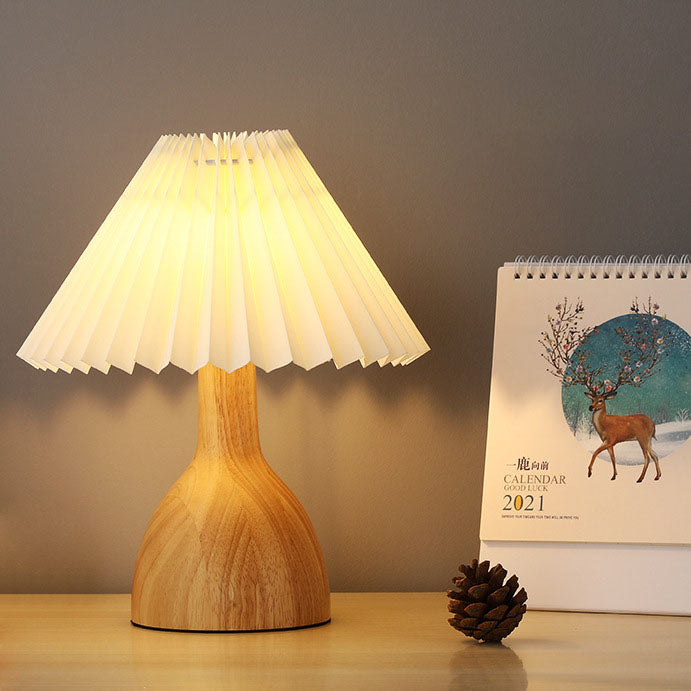 Zeitgenössische skandinavische Tischlampe mit massivem Holzfuß und PVC-Lampenschirm, 1-Licht für Schlafzimmer 