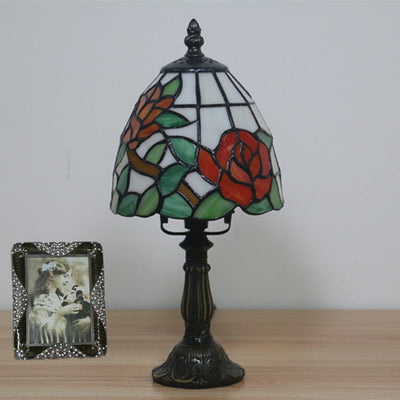 Lampe de table à 1 lumière en dôme conique en verre teinté Tiffany de style européen 