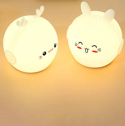 Lámpara de mesa con luz LED USB de silicona con forma de ciervo y conejo creativo 