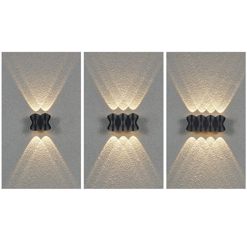 مصباح حائط LED مقاوم للماء في الهواء الطلق مصنوع من الألمنيوم والأكريليك بتصميم عمود عصري 