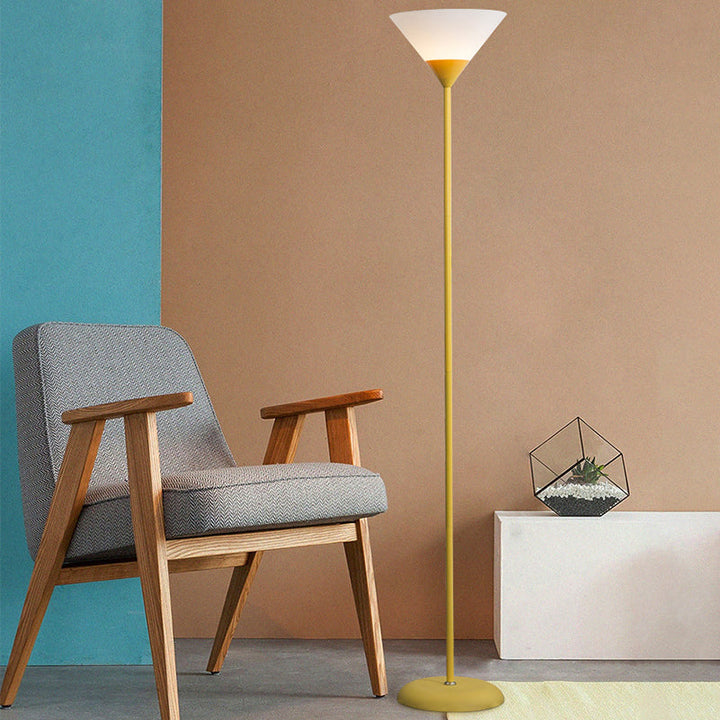 Lampe de sol créative minimaliste avec abat-jour en forme de cône à 1 lumière 