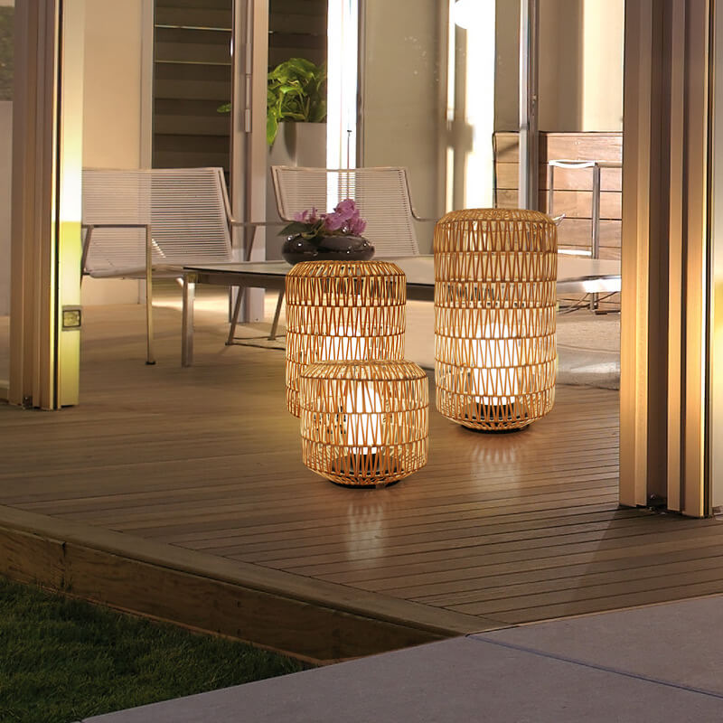 Lámpara de pie para jardín exterior de 1 luz, impermeable, con columna de ratán de plástico de estilo japonés tradicional 