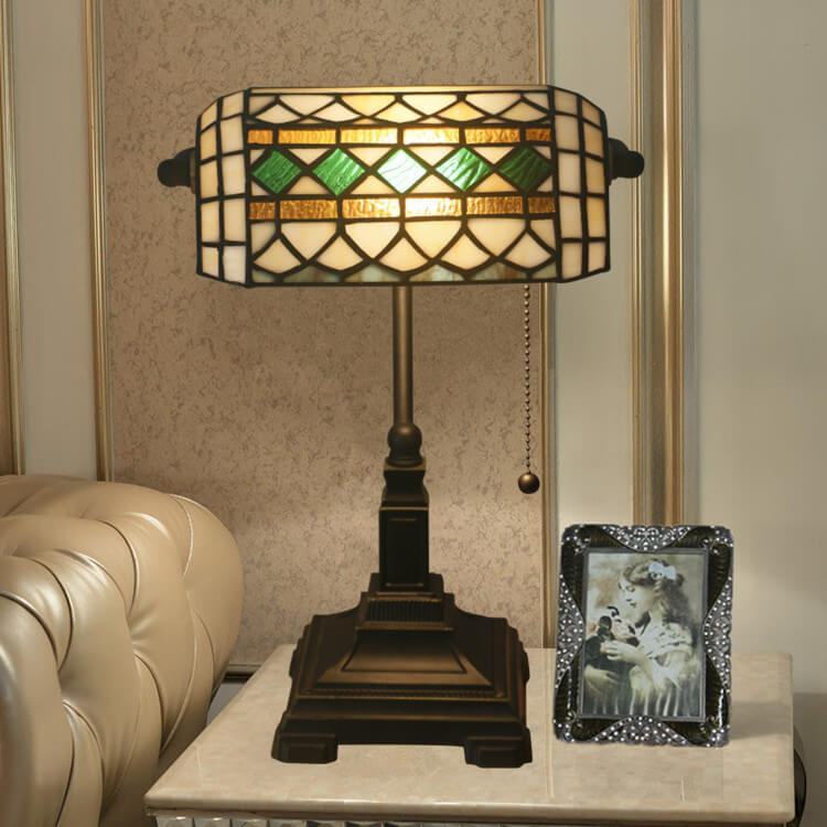 Europäische Vintage Tiffany 1-flammige Tischlampe 