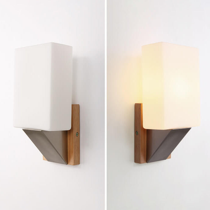 Lámpara Aplique de Pared de 1 Luz con Base de Madera Sólida y Vidrio Cuadrado Nórdico 