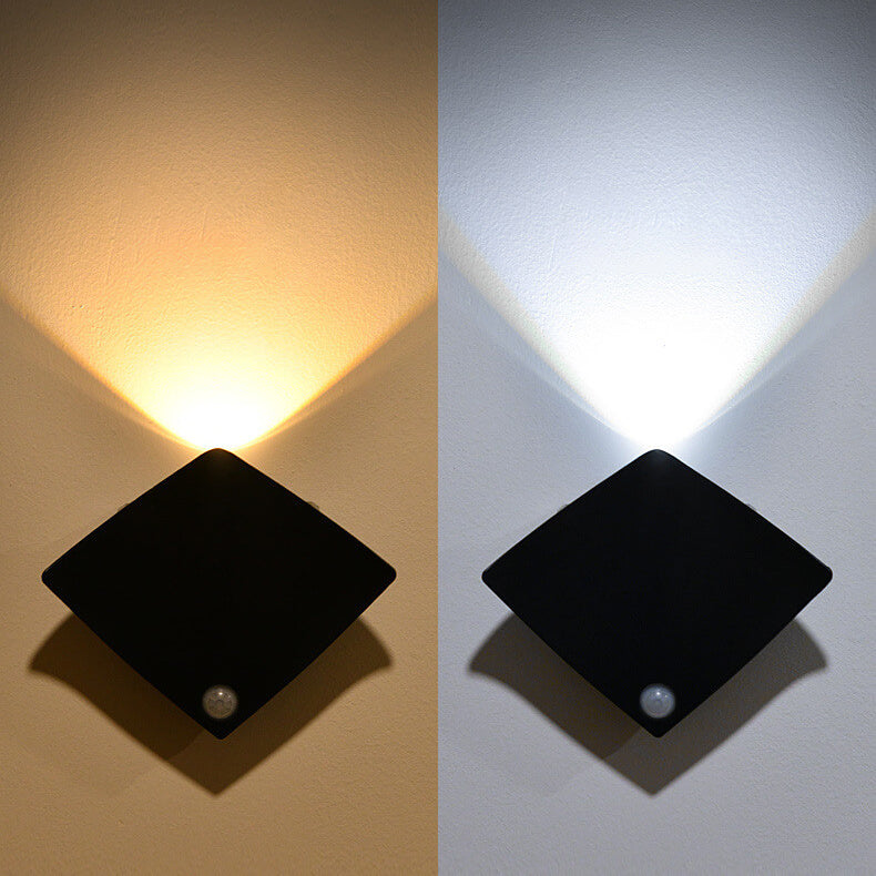 مصباح حائط LED بتصميم عصري على شكل سمكة الراي اللاسعة 