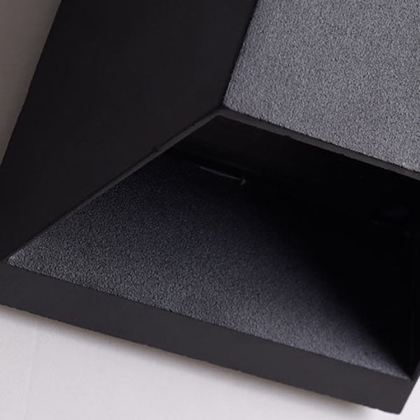 Moderne minimalistische Säulen-Aluminium-LED-Außen-Wandleuchte wasserdicht für die Außenpatio 