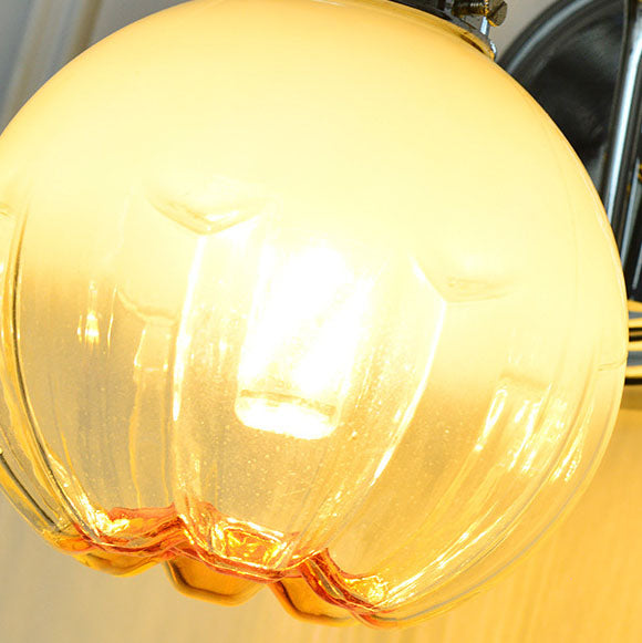 European Light Luxury Flower Pod Glaseisen 1-Licht-Wandleuchte 