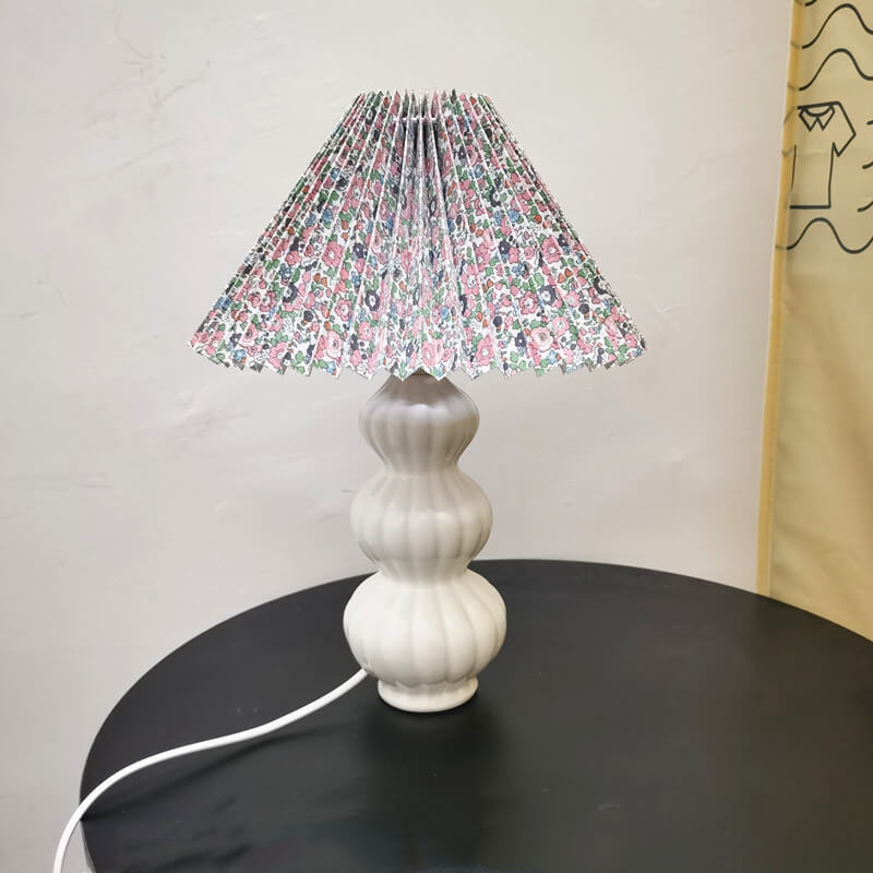 Traditional European Creative Pleated Ceramic Cloth 1-Light Table Lamp