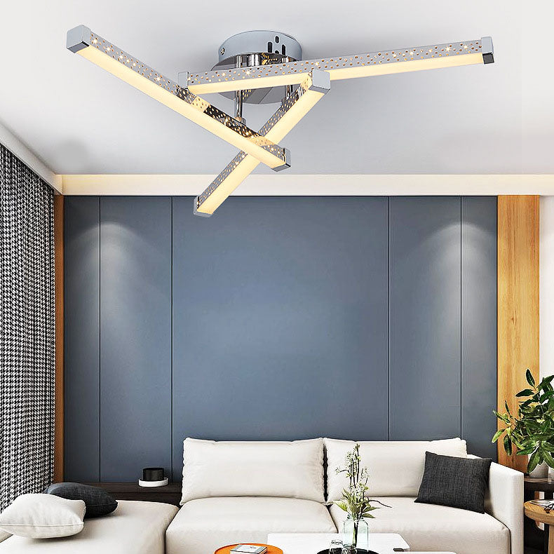 Moderne minimalistische dreieckige hohle LED-Deckenleuchte zur halbversenkten Montage 