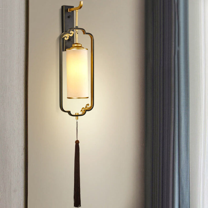 Traditionelle 1-flammige Wandleuchte aus chinesischem Kupfer, Eisen und Glas in Säulenform für das Wohnzimmer 