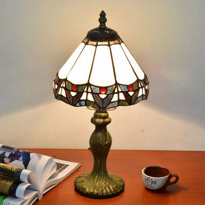 Lampe de table à 1 lumière en forme de cône de pierres précieuses Tiffany de style européen 
