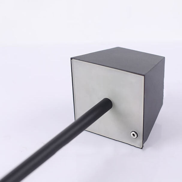 Lampe de table tactile LED carrée en métal de couleur unie moderne 