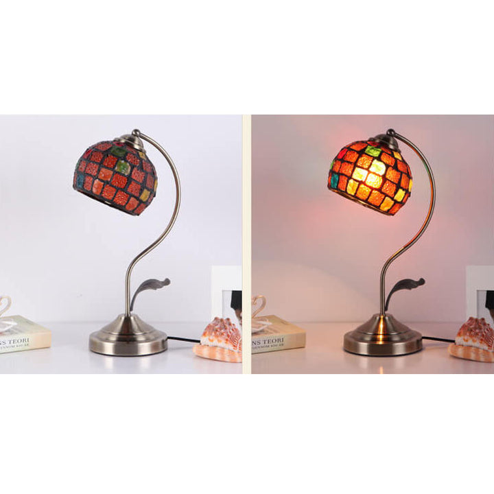 European Vintage Tiffany Round Head Glass Hardware 1-Light Table Lamp