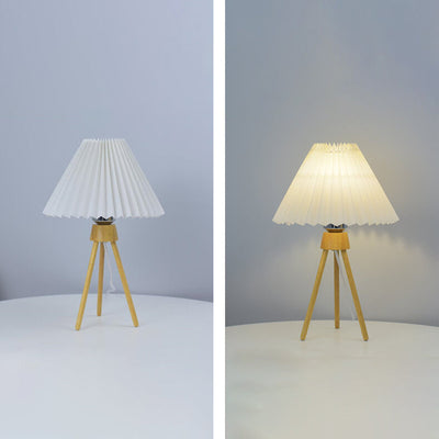 Nordic Retro Tripod Pleated Design Umbrella 1-Light Table Lamp