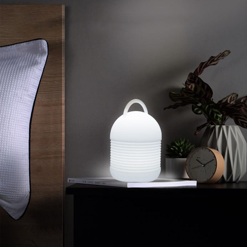 Moderne PE Kreative Tragbare Bunte Nachtlicht LED Tischlampe 