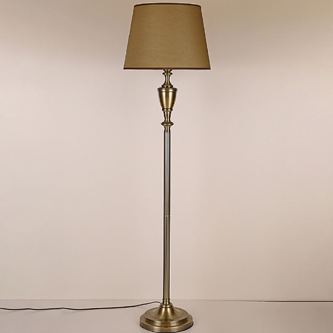Traditionelle Vintage-Stehlampe mit Stoff-Kegelschirm und Metallgestell, 1-flammig, für das Schlafzimmer 