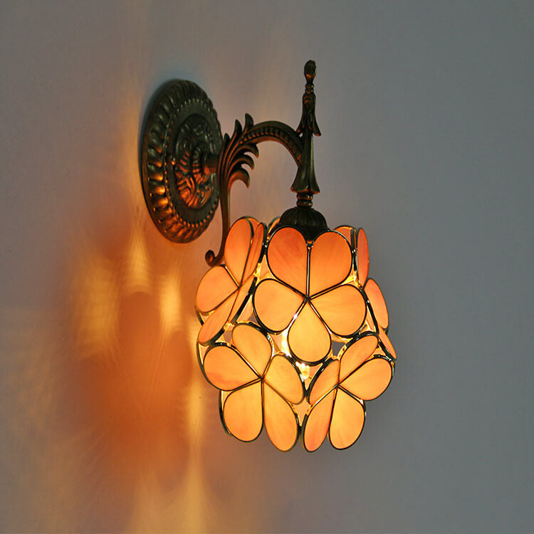 European Vintage Tiffany Flower Shaped Glass Metal 1-Light Wall Sconce Lamp