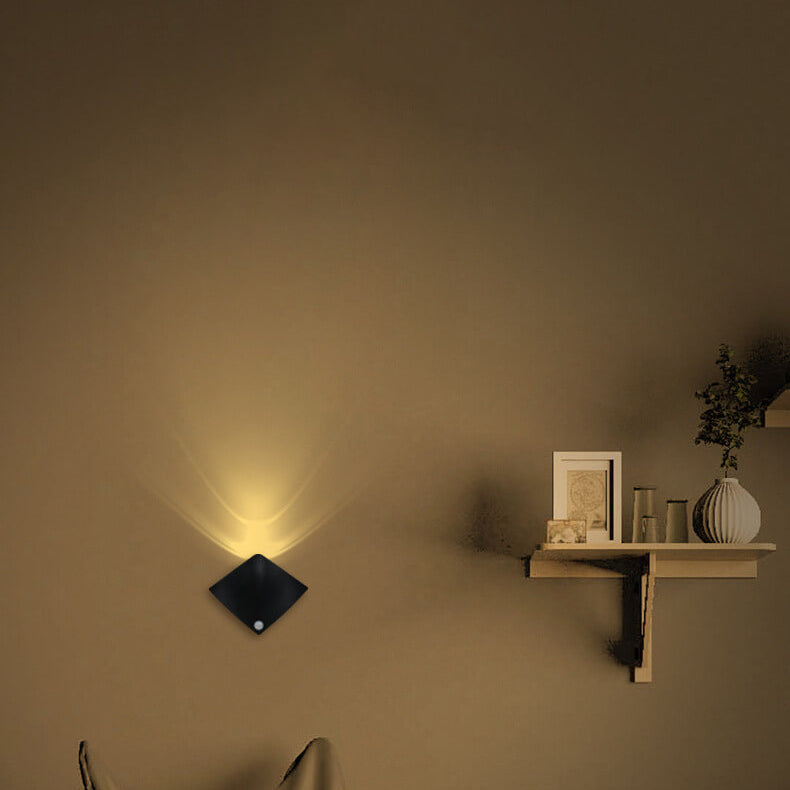 مصباح حائط LED بتصميم عصري على شكل سمكة الراي اللاسعة 