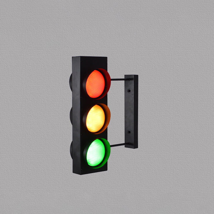 مصباح حائط LED بتصميم إشارة مرور صناعية عتيقة 