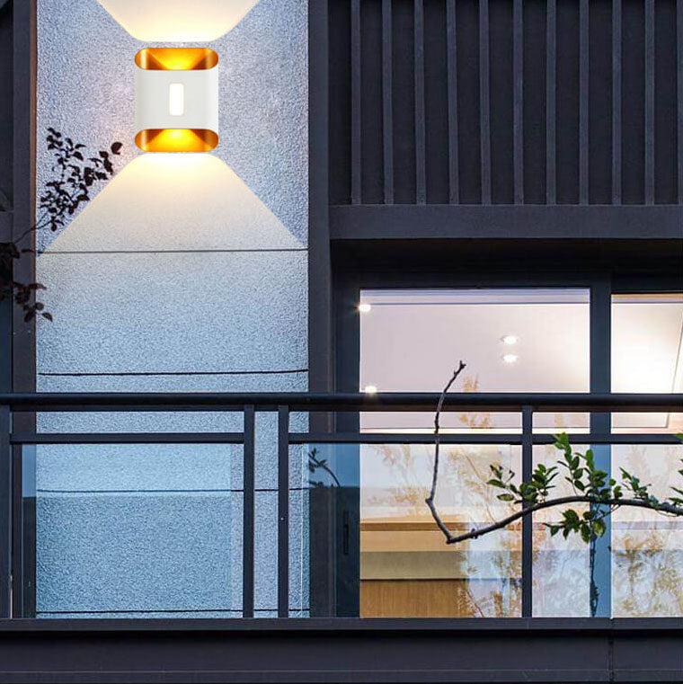 Lampe murale LED de patio étanche moderne en aluminium avec lentille 