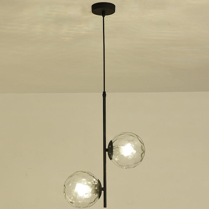 Moderner minimalistischer 2-flammiger Kronleuchter mit rundem Glaskugel- und Astdesign aus Eisen für das Wohnzimmer 