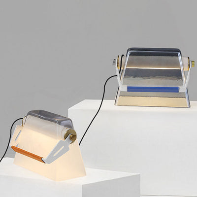 Moderne Art Deco Glas Handtaschenform Eisen LED Tischlampe für das Schlafzimmer 