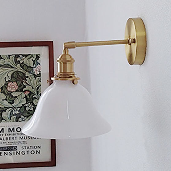 Traditionelle Vintage-Wandleuchte aus Glas, Eisen und Kupfer in Grün mit konischem Schirm, 1-flammig, für das Wohnzimmer 