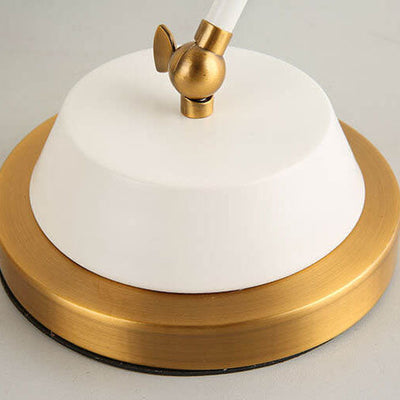 Lámpara de mesa de 1 luz con brazo curvado y pantalla cónica simple nórdica 