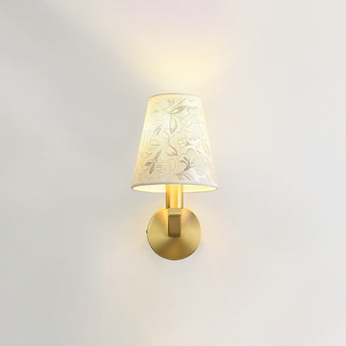 Luxuriöser Wandlampenarm aus Messing mit floralem Muster und einer Lichtquelle 