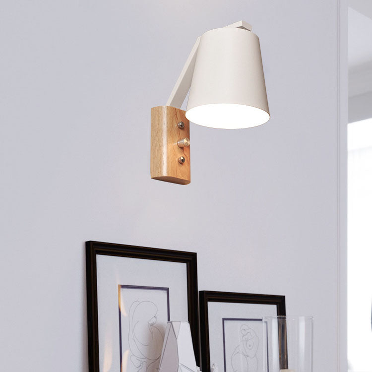 Nordic Modern Solid Wood Zylindrische 1-Licht Wandleuchte 