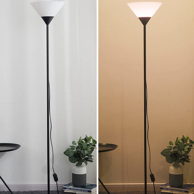 Kreative, minimalistische Kegelschirm-Stehlampe mit 1 Licht