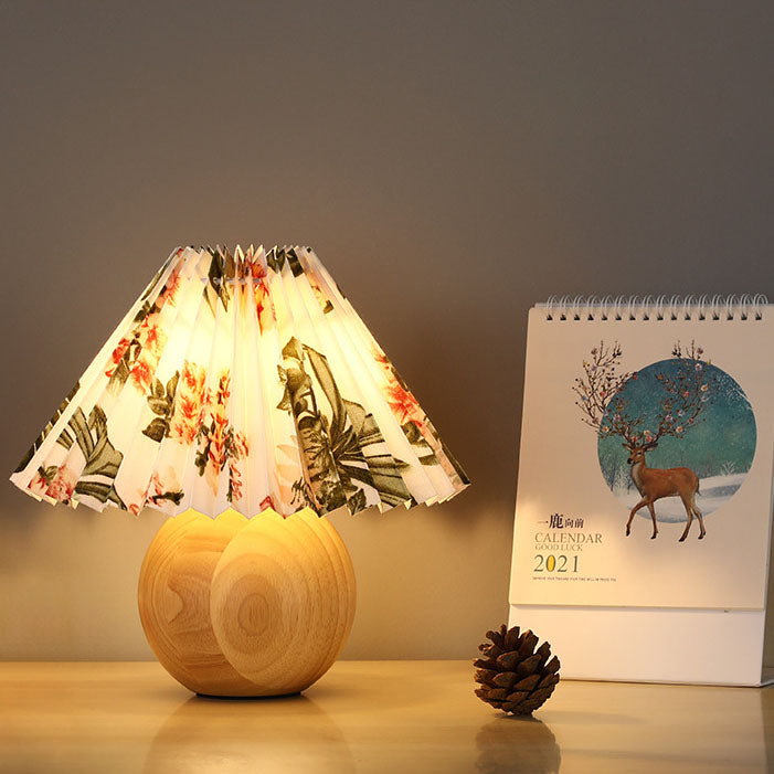 Zeitgenössische skandinavische Tischlampe mit massivem Holzfuß und PVC-Lampenschirm, 1-Licht für Schlafzimmer 