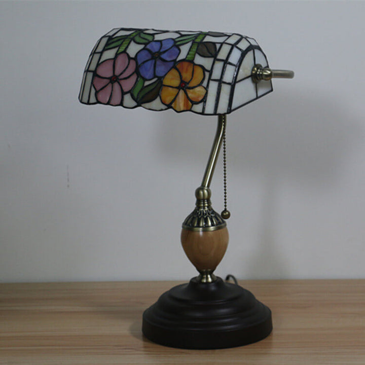 Europäische Tiffany-Blumen-Glas 1-Licht Banker Tischlampe 