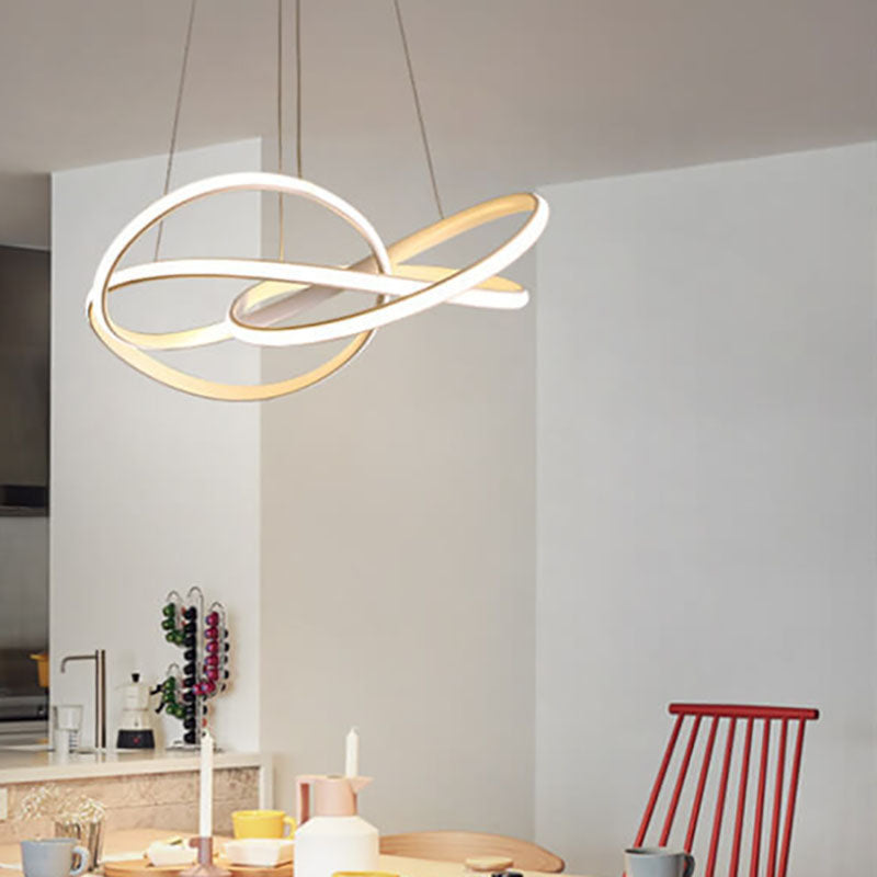 ثريا LED من الألومنيوم والأكريليك بتصميم حلقة فنية نوردية 