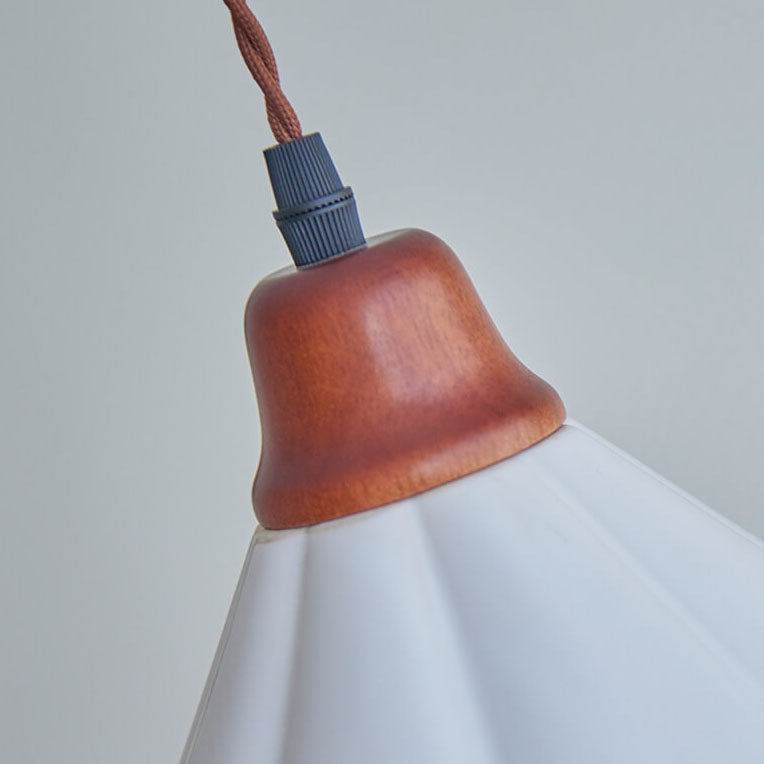 Japanischer minimalistischer trichterförmiger hohler Keramik 1-Licht-Pendelleuchte 