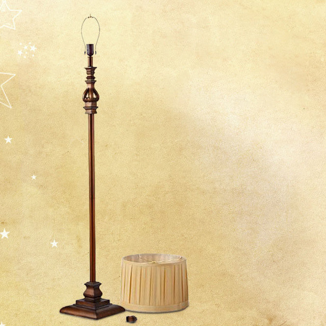 Moderne europäische Retro-Plissee-Stoff 1-Licht Stehende Stehlampe 