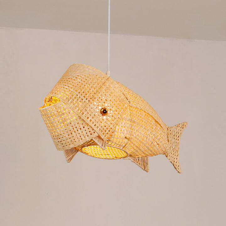 Lámpara colgante de 1 luz con forma de pez de tejido de bambú retro chino 