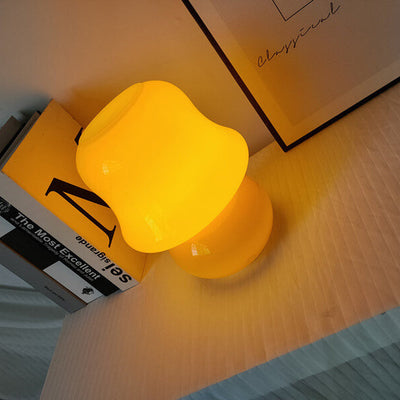 Französische Creme Handgefertigte Glas Pilz 1-Licht Tischlampe 