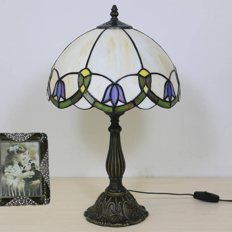 Europäische Vintage Tiffany Flora 1-flammige Tischlampe 