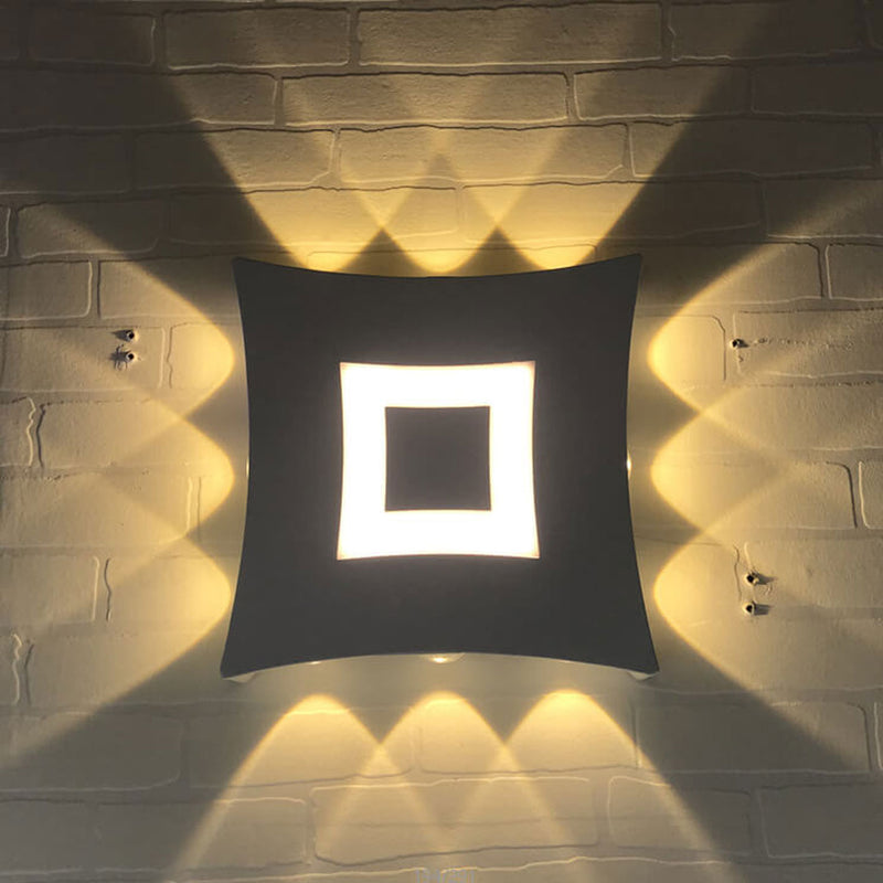 Lampe murale LED extérieure lumineuse carrée moderne et créative pour jardin 