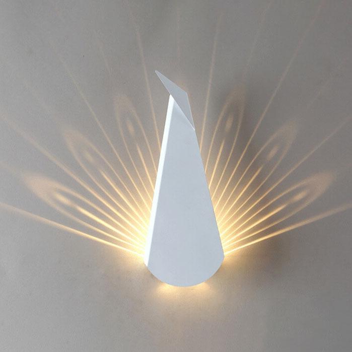 Lámparas de pared LED de un solo foco con diseño geométrico minimalista moderno y metálico en forma de pavo real 