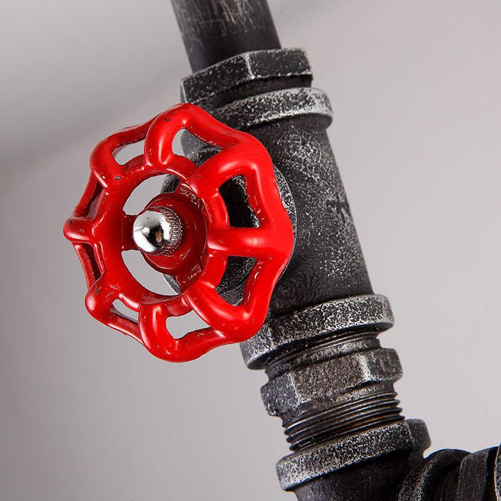 Luz colgante de diseño industrial retro con forma de botella de metal de 1 luz, válvula roja y enchufe de tubería 