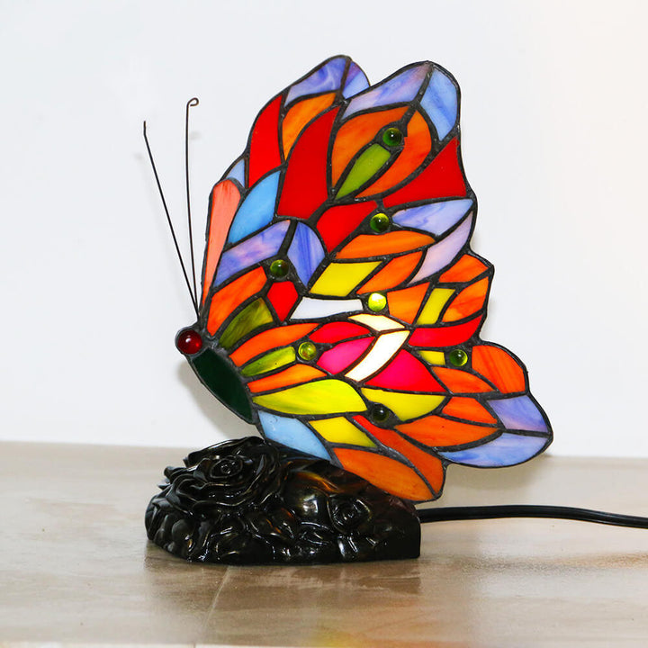 Traditionelle Tiffany-Glas-Harz-Schmetterlingsform Nachtlicht 1-flammige Tischlampe für Schlafzimmer &amp; Wohnzimmer 