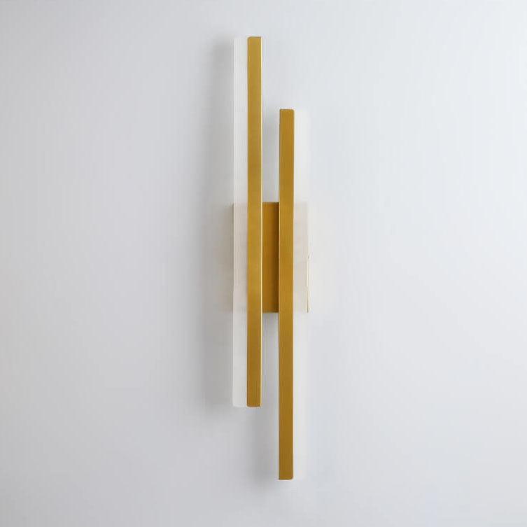 Moderne minimalistische Linien LED-Wandleuchte aus Eisen-Acryl 