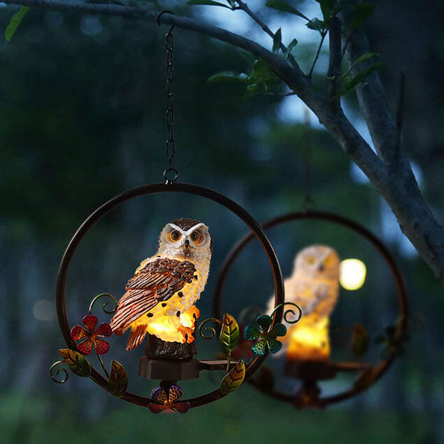 Lumière suspendue LED décorative de patio extérieur solaire en résine hibou créatif rétro européen 