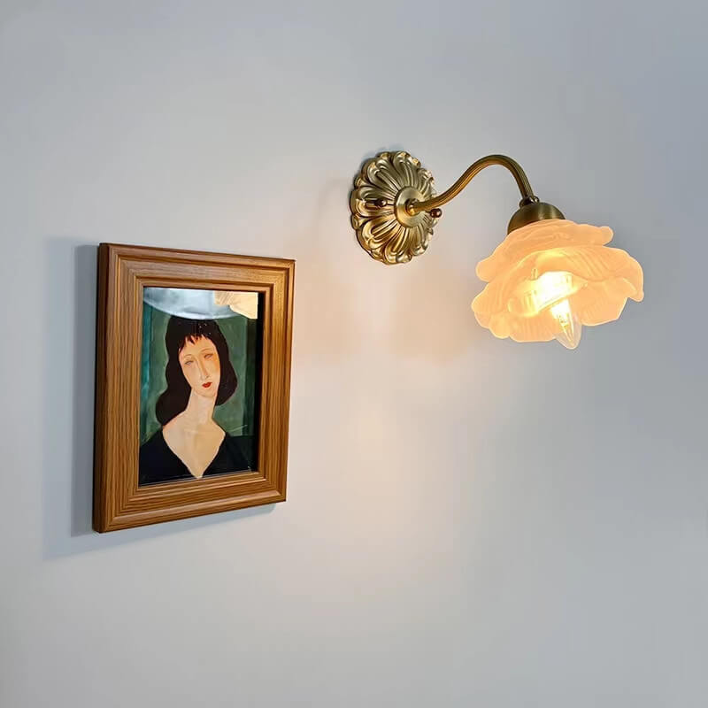 European Light Luxury Floral Glass Brass 1-Light Wall Sconce Lamp